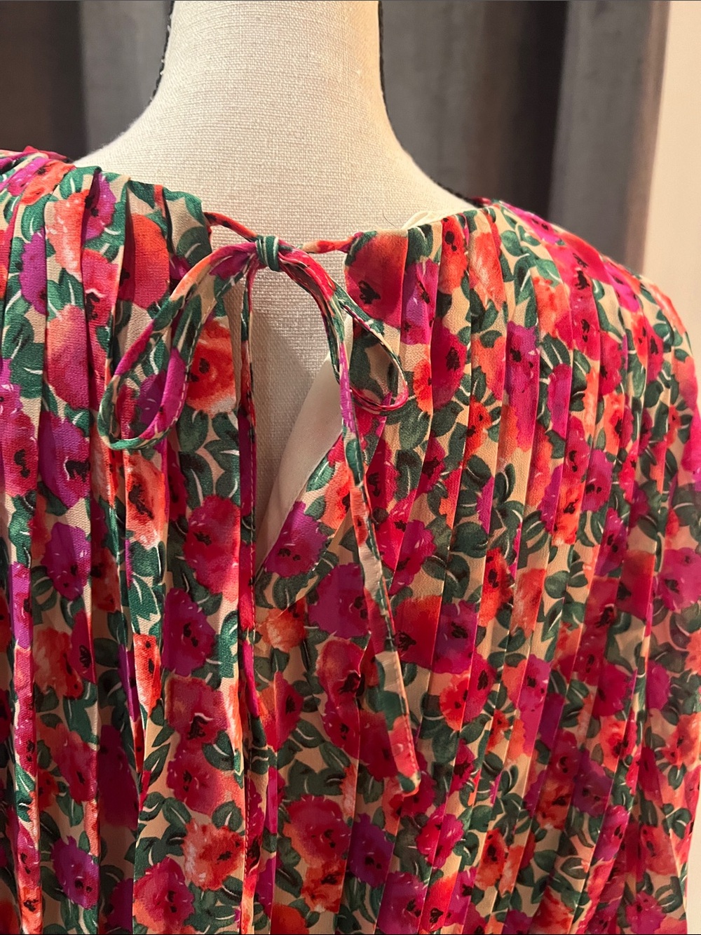 Endless Rose Pink & Green Floral Pleated Blouse - Picture 5 of 7